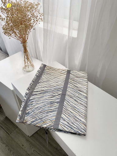 Vỏ gối ôm Silk & Cotton H197 - sản phẩm vỏ gối ôm bán chạy nhất tại Elambo
